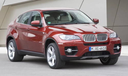 BMW X6 xDrive50i #8