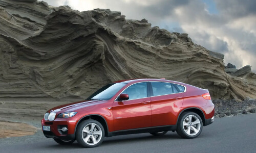 BMW X6 xDrive50i #12