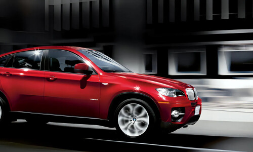 BMW X6 xDrive50i #14