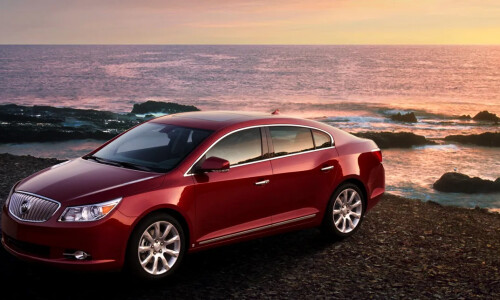 Buick La Crosse #8