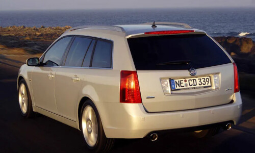 Cadillac BLS Wagon 1.9D #9
