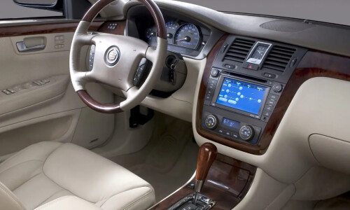 Cadillac DTS #3