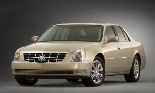 Cadillac DTS #14