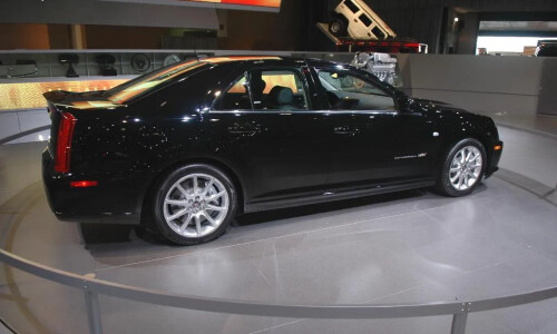 Cadillac STS-V #7