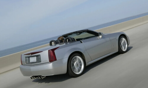 Cadillac XLR-V #7