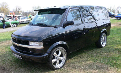 Chevrolet Astro #1