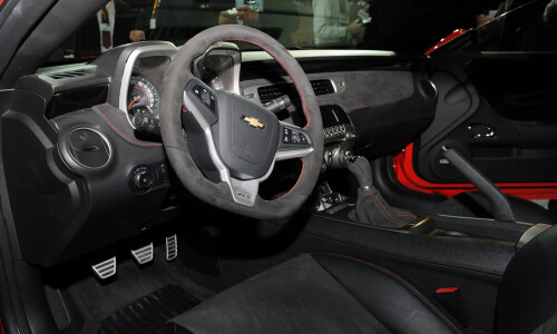 Chevrolet Camaro ZL1 #11