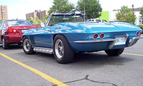 Chevrolet Corvette C2 #10