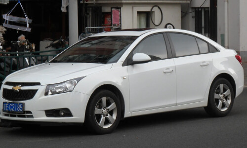 Chevrolet Cruze #1
