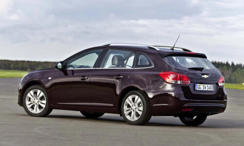 Chevrolet Cruze SW #2