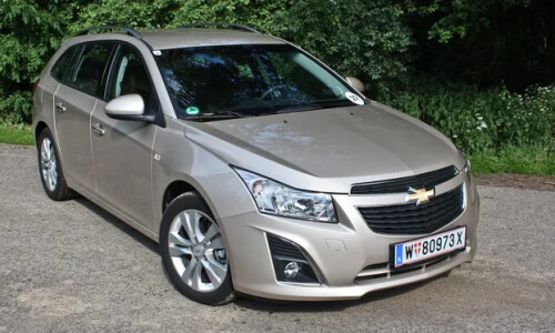 Chevrolet Cruze SW #9