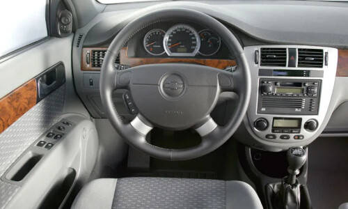 Chevrolet Nubira 2.0 #8