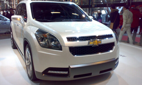 Chevrolet Orlando #10