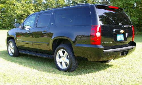 Chevrolet Suburban #3