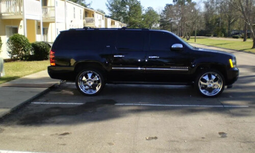 Chevrolet Suburban #5