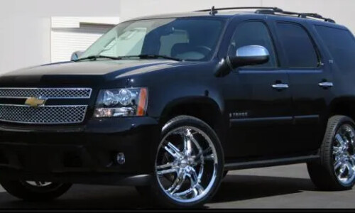 Chevrolet Tahoe #3