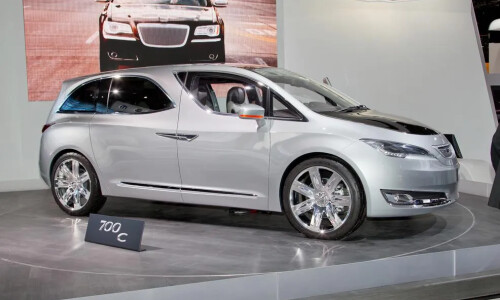 Chrysler 100 #2