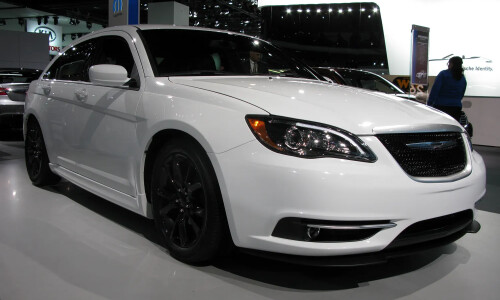 Chrysler 200 #6