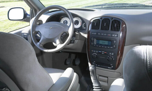 Chrysler Voyager #10