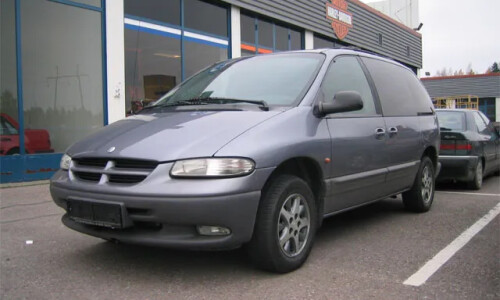 Chrysler Voyager #14
