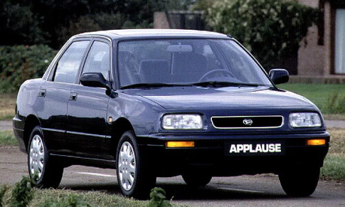 DAIHATSU Applause #6