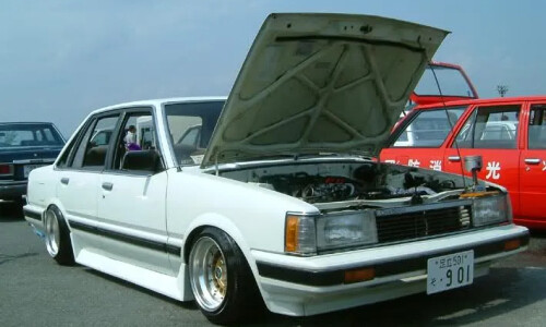 DAIHATSU Charmant #2