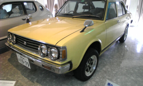 DAIHATSU Charmant #13