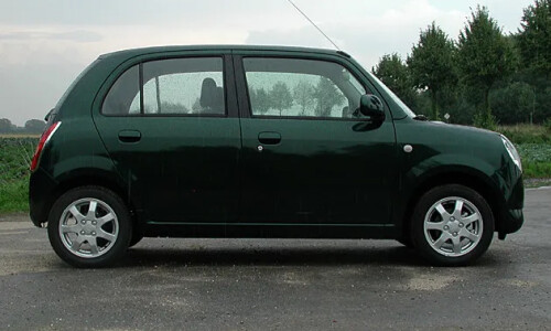 DAIHATSU Trevis 1.0 #8