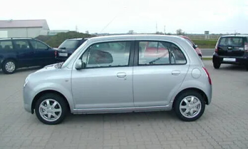 DAIHATSU Trevis 1.0 #11
