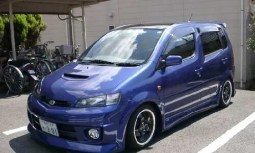 DAIHATSU YRV #5