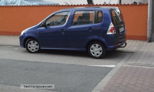 DAIHATSU YRV EDITION 25 #2