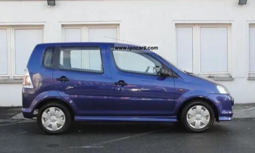 DAIHATSU YRV Top EDITION #2
