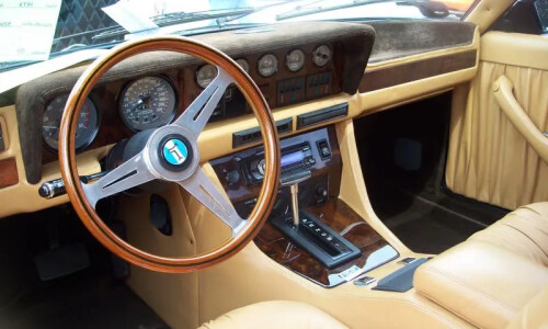 De-Tomaso Longchamp #14