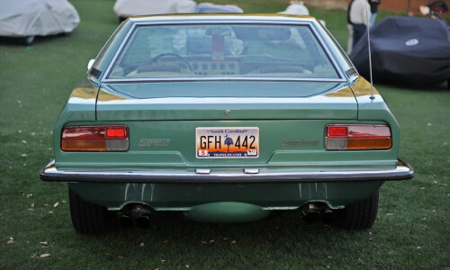 De-Tomaso Longchamp #15