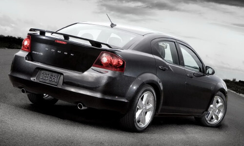 Dodge Avenger #5