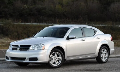 Dodge Avenger #8