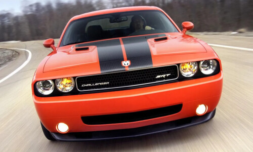 Dodge Challenger #8