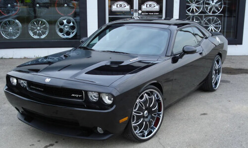Dodge Challenger SRT-8 #12