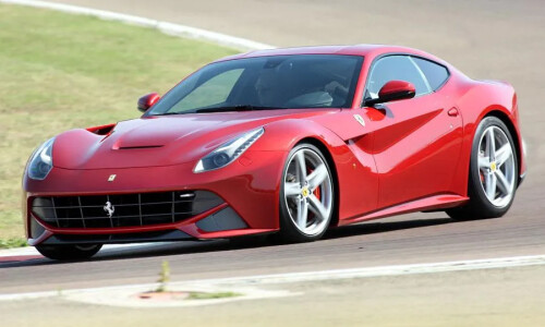 Ferrari F12 Berlinetta #7