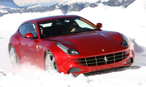 Ferrari FF #2
