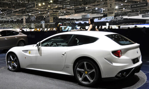 Ferrari FF #4
