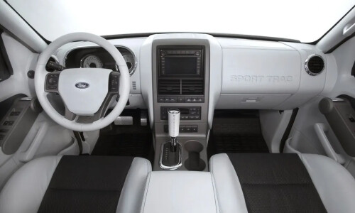 Ford Explorer Sport Trac #5