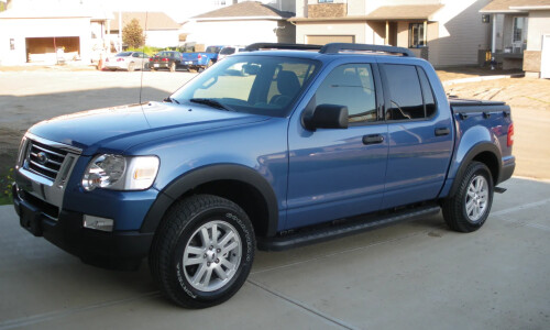 Ford Explorer Sport Trac #8