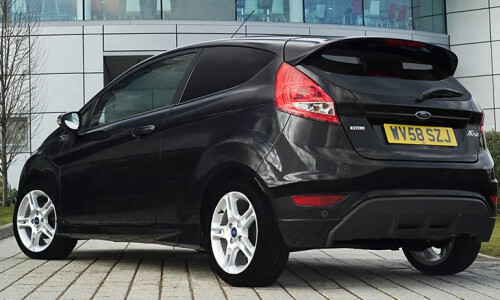 Ford Fiesta Sport #6