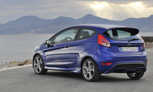 Ford Fiesta ST #8
