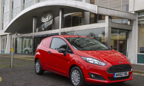 Ford Fiesta Van #12