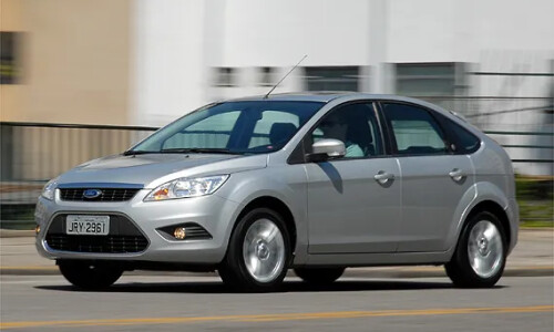Ford Focus Ghia #10
