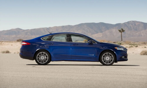 Ford Fusion #7
