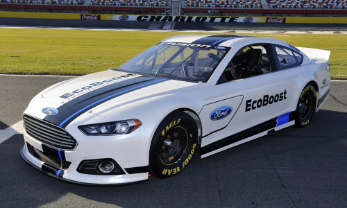 Ford Fusion #13