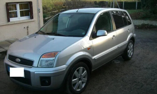 Ford Fusion Plus #4
